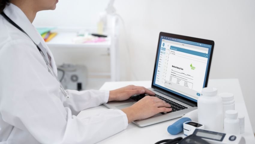 Inbuilt CRM vs. External Tools: What Fertility Clinics Need to Know