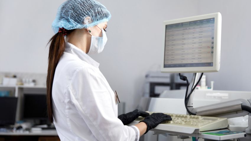 How Do Push Notifications Work in Healthcare and IVF Systems?