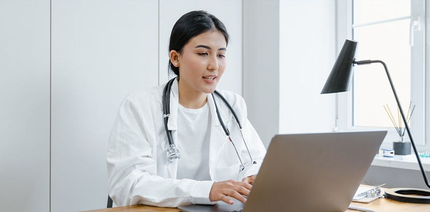 The Role of EMR in Improving Patient Experience at IVF Clinics